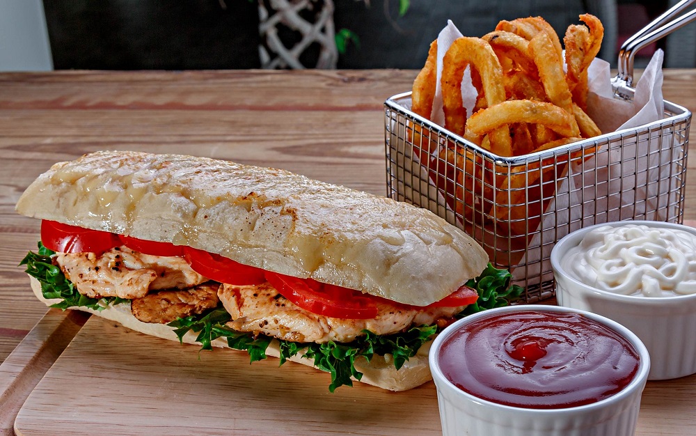 Grilled Chicken Sandwich - سندويتش الدجاج المشوي